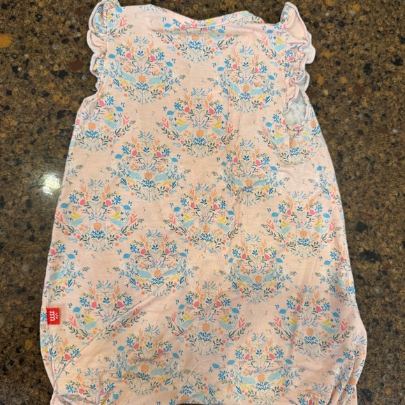 Magnetic Me Short Coverall - Picture 2 of 2